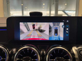 バックカメラにより駐車時の後方確認も楽にできます。