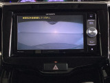 リアカメラ装備、運転に自信のない方でも安心して車庫入れができるリバース連動リアカメラが装着されています。狭い駐車場はもちろん、雨の日や夜間でもストレスなく運転していただけます。