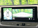 【アラウンドビューモニター】専用のカメラにより、上から見下ろしたような視点で360度クルマの周囲を確認することができます☆死角部分も確認しやすく、狭い場所での切り返しや駐車もスムーズに行えます。