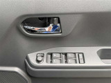 運転席窓操作部