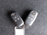 スマートキー2本付き!キーをポケットやカバンに入れておくだけでドアの施錠・開錠やエンジンスタートの操作が簡単です!