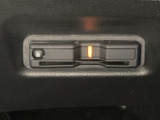 ハンドルの左下にETCがついています。高速道路の料金所の通過も楽々です。カードの取り出しもしやすい場所についています。