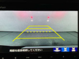 【バックカメラ】駐車時に後方がリアルタイム映像で確認できます。大型商業施設や立体駐車場での駐車時や夜間のバック時に大活躍!運転スキルに関わらず今や必須となった装備のひとつです!
