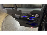 輸入車、国産車を問わず、現在お乗りのお車を下取りさせて頂きます。お車の車種やボディカラー、オプション装備などをご連絡頂けましたら、おおよその額を提示させて頂きますので、お気軽にお申し付け下さいませ。