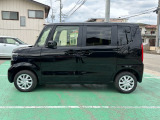 両側パワースライドドア付きで便利!小さなお子様も乗り降り楽々です♪スイッチは運転席にもありますよ!