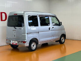 右後ろから