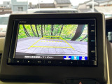 【バックカメラ】駐車時に後方がリアルタイム映像で確認できます。大型商業施設や立体駐車場での駐車時や、夜間のバック時に大活躍!運転スキルに関わらず、今や必須となった装備のひとつです!