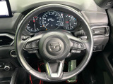 【ステアリングスイッチ】運転中、前方から目線をそらすことなく、オーディオ等の操作が可能な便利機能!安心&快適なドライブを演出してくれます♪
