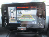 バックガイドモニター & パノラミックビューモニター付き