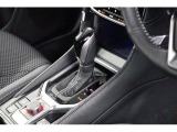 ミッションはストレート型CVTマニュアルモード付になります、CVT車ですがマニュアル感覚で運転操作ができます!シフトの周りにはビューモニターSWとX-MODE(ダウンヒルコントロールSW)を配置!