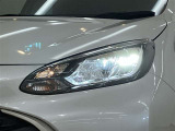 LEDヘッドライトです。デザイン性がよくとても明るいので、夜間の走行や悪天候でも安心です。しかも長寿命!