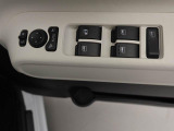 パワーウィンドゥ 運転席ドアスイッチ照明付です。電動格納ミラーも手元でワンモーションで可能です。