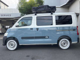 中古車は全てWeb在庫です。現車はストックヤードにて保管しており常時展示はしておりませんので、現車をご確認の場合は事前にお電話にてご連絡お願い致します。075-922-2313 定休日:毎週水曜日