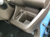 【ドリンクホルダー】こちらにドリンクホルダーがついています!