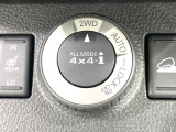 【オールモード4&times;4】2WD/4WDモードを手軽に切り替え可能。燃費重視の2WD、スタック時に役立つLOCK、AUTOモードでは4WDの配分を自動で調整し、路面状況を問わず安定した走りをサポート。