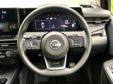 【ステアリングスイッチ】運転中、前方から目線をそらすことなく、オーディオ等の操作が可能な便利機能!安心&快適なドライブを演出してくれます♪