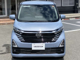 しっかりとしたフロント周りに大きなフロントガラスで見通しも良いですよ!