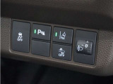 ◆パーキングセンサーシステム◆車庫入れの時などに近くに障害物がある場合、障害物までの距離を音で知らせてくれます。
