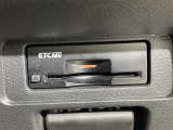 【ETC2.0(DSRC)】ETCカードを挿入すれば料金所はノンストップで通過できます。ETC限定の割引や、高速道路の情報提供サービスを利用できます。