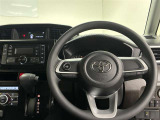 使いやすく運転しやすいレイアウトの運転席周り。