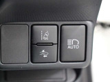 衝突回避支援パッケージ「Toyota Safety Sense」において、昼間の歩行者も検知対象に加えた「プリクラッシュセーフティ(レーザーレーダー+単眼カメラ)」を採用しています。