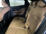 ゆとりある広々とした車内空間は、ドライブを始め買い物やレジャーなど、幅広く活躍します。一人でもみんなとでもお出かけを楽しみましょう!