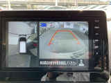 『アラウンドビューモニター』はスムーズな駐車と安全確認をサポートします。