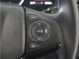 ◆アダプティブクルーズコントロール◆予め設定した車速内でクルマが自動的に加減速。前走車との適切な車間距離を維持しながら追従走行します。【LKAS】車線維持支援システムでステアリング操作を支援。