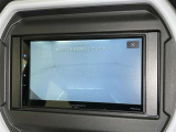 バックモニター付なので後退時に後方が見えるので安心。 車は構造上、死角がたくさんなので万が一を考えると必須ですね。 あくまで補助の為の装備、バックは目視で確認する事が重要ですよ。
