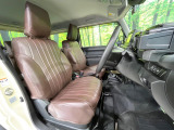 運転席シート廻りは使用感も少なく、良好な状態となっています。丁寧に使われていたことがよくわかりますね。