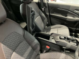 アームレスト付きです!運転の疲労を軽減してくれます♪