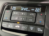 オートエアコンで快適な室内です。