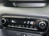 オートエアコンで快適な室内です。