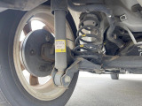 お車を安心してお乗りいただく為には、足回りの定期点検が欠かせません。サービスサポート(有償保証)では無料点検もご提供しており、安心のカーライフをお過ごしいただけるサポート体制が整っています。
