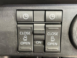 【両側パワースライドドア】スマートキーや運転席のスイッチで後席両側スライドドアの開閉が可能♪電動だから力を入れてドアを開ける必要が無く、小さなお子様でも簡単に開け閉めでき快適です♪
