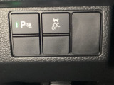 ETCの下にはHondaセンシング用の、VSA(ABS+TCS+横滑り抑制)解除スイッチなどがついています。