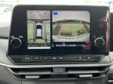 上から車を見下ろしたような画面が駐車をサポート、運転が苦手な方でも安心してお使い頂けます!!