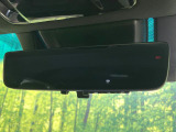 【デジタルインナーミラー】後席の大きな荷物や同乗者で後方が確認しづらい時でも安心!カメラが撮影した車両後方の映像をルームミラー内に表示。クリアな視界で状況の確認が可能です!