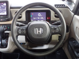 ハンドル左側にはオーディオ操作が出来るオーディオリモートコントロールスイッチ、右側にはHonda SENSINGとオートクルーズコントロールのスイッチを装備!