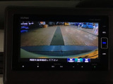 【バックカメラ】運転が苦手な方も車庫入れラクラクです!ギアをリバースに入れれば自動的に切り換わりますので、面倒な操作は不要です♪狭い駐車場もお車を傷つけず安心ですね!