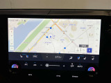 G-Link契約でご利用いただけるセンター通信型のナビ機能「コネクティッドナビ」を装備。従来のナビゲーションよりもリアルタイムな情報提供を可能にしました。