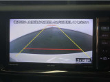 バックガイドモニターで、後方を確認しながら安心して駐車することが出来ます。運転初心者も熟練者も必須の機能ですよ!