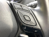 【レーダークルーズコントロール】高速道路での長距離走行が楽に!!自動で速度を保つクルーズコントロールが、衝突軽減システムと連携し、前方の車両を感知して車間を保つように速度調節してくれます!!