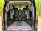 普段のお買い物や通勤、送迎等に十分な荷室スペースを確保しております。セカンドシートを倒すと、大きな荷物の積載も可能です♪