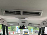 サーキュレーター後席に送風を送ることで空気の循環が出来ます。