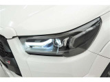 LEDヘッドライトです。デザイン性がよくとても明るいので、夜間の走行や悪天候でも安心です。しかも長寿命!