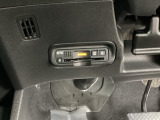 ビルトインタイプの【ETC】で見た目もスッキリ。高速道路の利用にとても便利です。