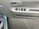 運転席ドアの内側のパネルです。