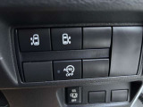 運転席右下のスイッチで各機能の切り替えや操作ができます。