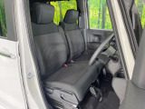運転席シート廻りは使用感も少なく、良好な状態となっています。丁寧に使われていたことがよくわかりますね。